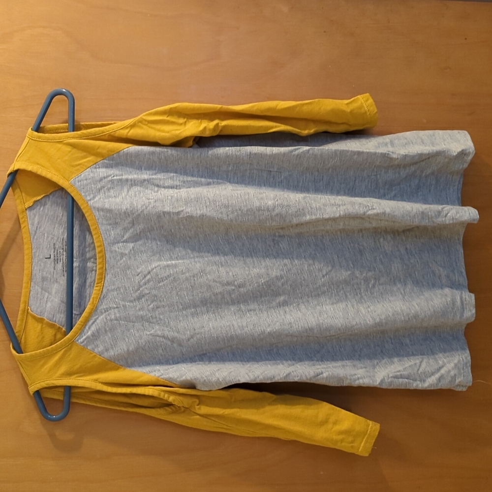 Yellow & gray three-quarter sleeve